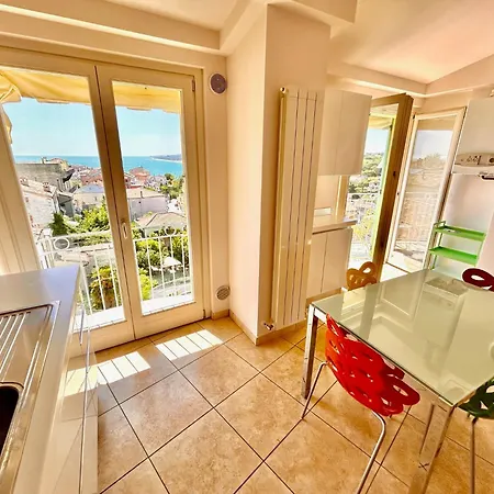 شقة Residenza Infinito Mare, In Centro, Vista Mare نومانا